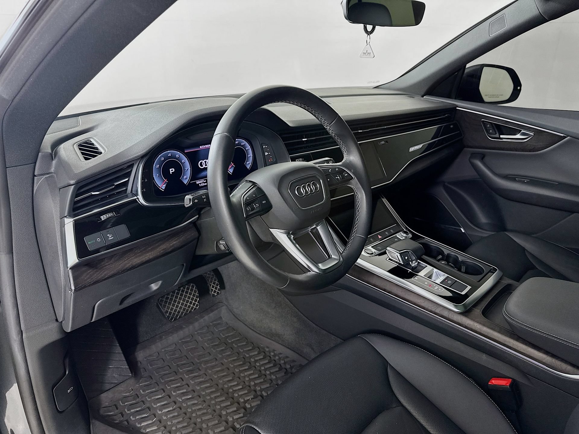 Used 2021 Audi Q8 Premium Plus AWD/4WD image 7