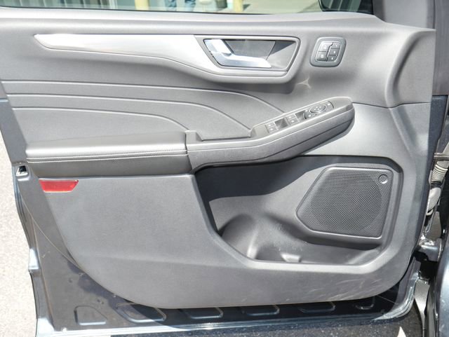 Used 2022 Ford Escape Titanium image 14