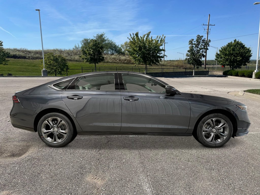 New 2026 Honda Accord EX-L image 9
