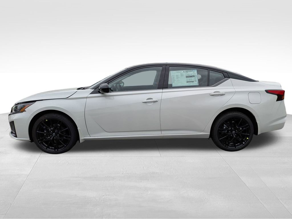 New 2026 Nissan Altima 2.5 SR w/ SR Midnight Edition Package AWD/4WD image 12