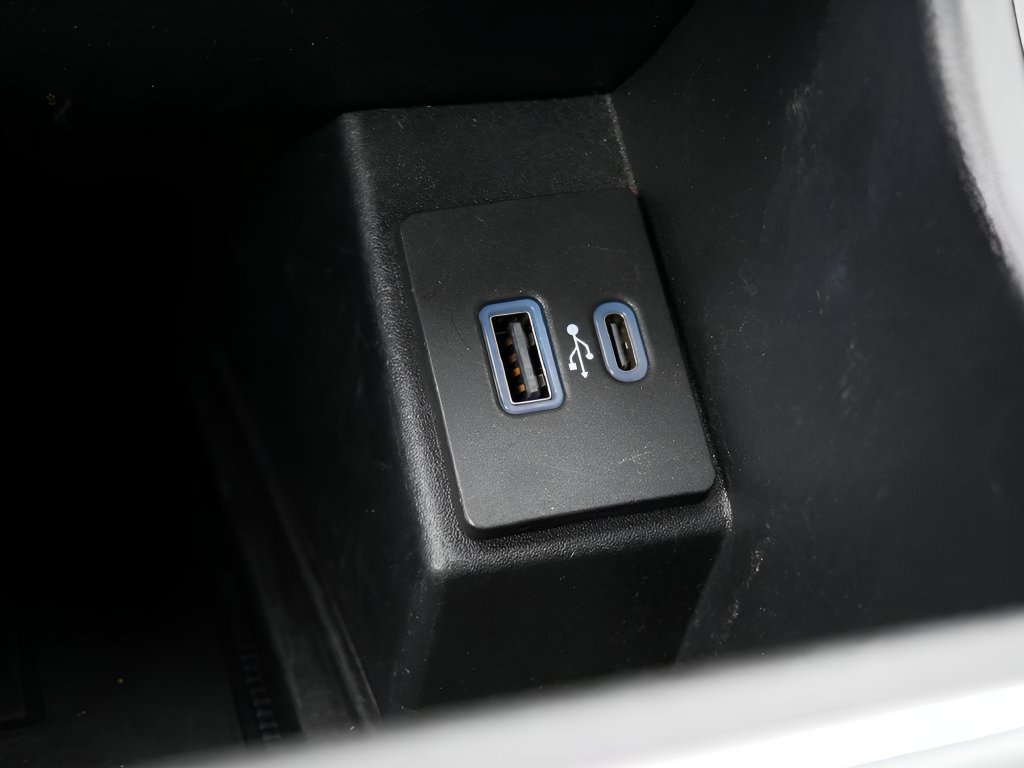 Used 2024 Ford Edge SEL w/ Convenience Package AWD/4WD image 25