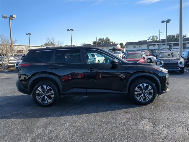 Used 2023 Nissan Rogue SV image 5