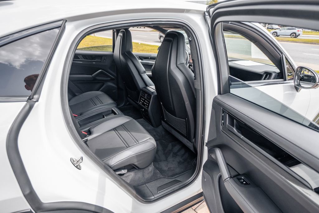 Used 2024 Porsche Cayenne Turbo GT image 42