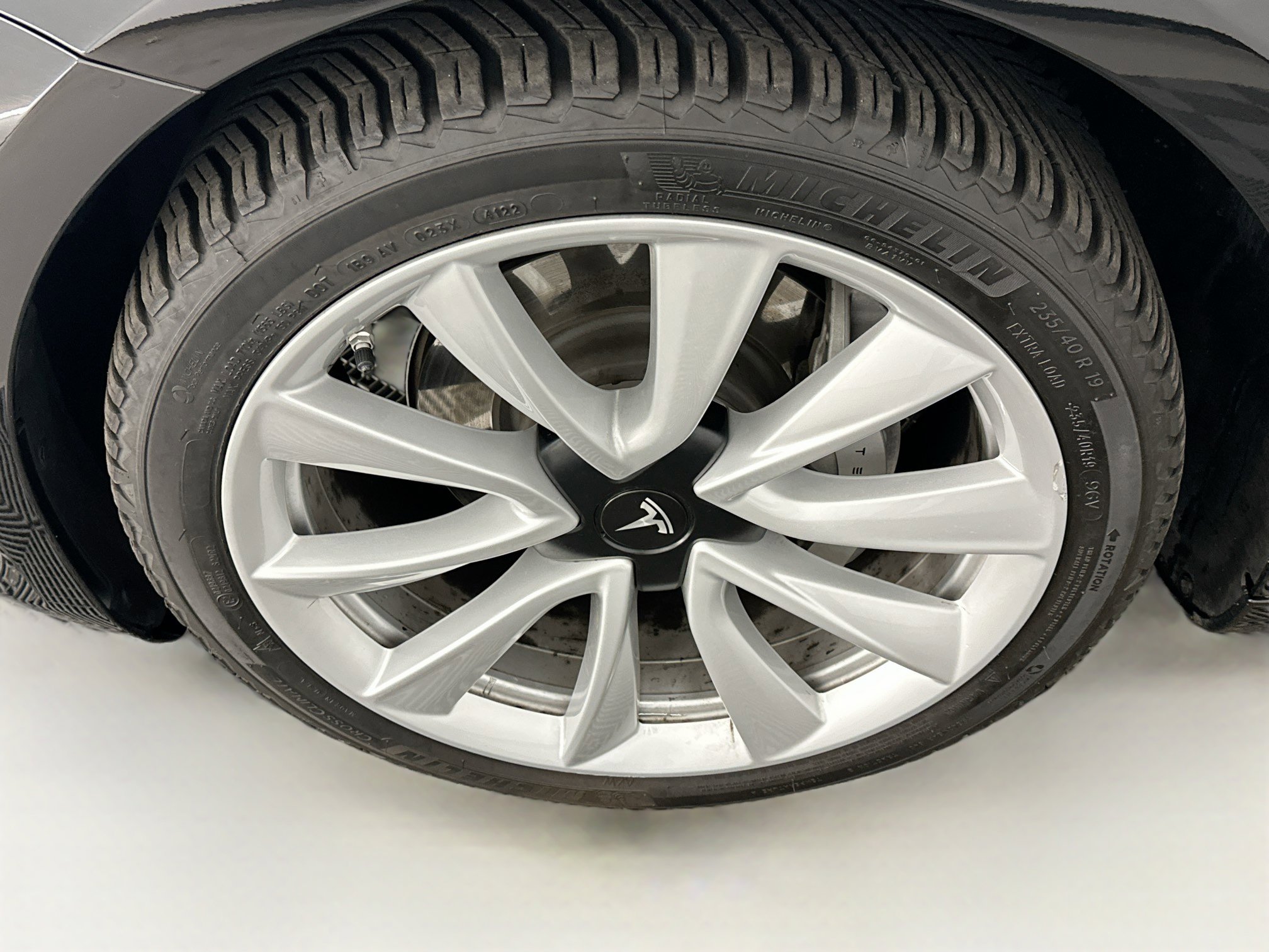 Used 2020 Tesla Model 3 Long Range AWD/4WD image 11
