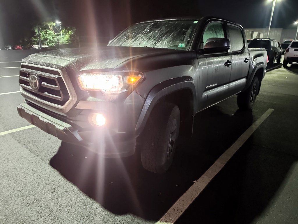 Used 2020 Toyota Tacoma SR5 AWD/4WD image 7