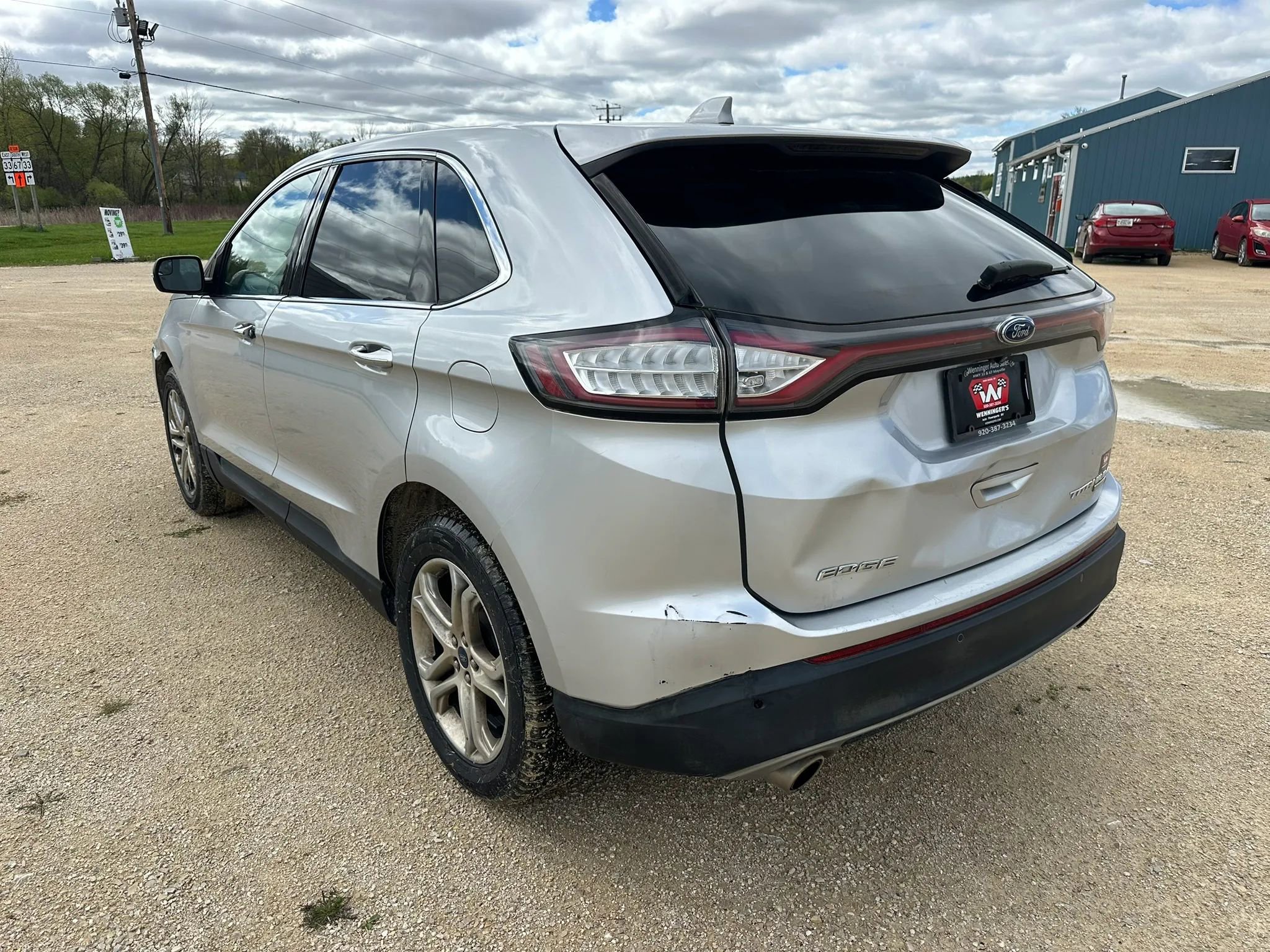 Used 2018 Ford Edge Titanium w/ Technology Package FWD image 4