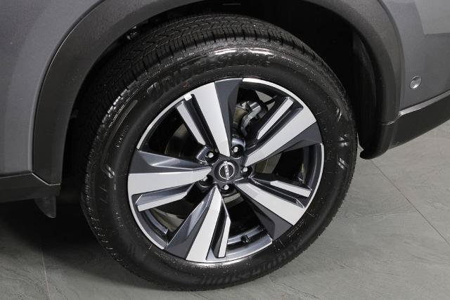 Certified 2026 Nissan Rogue SL FWD image 13