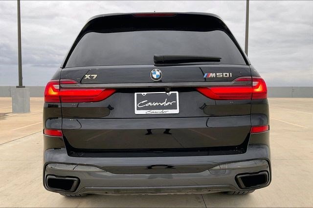 Used 2021 BMW X7 M50i image 5