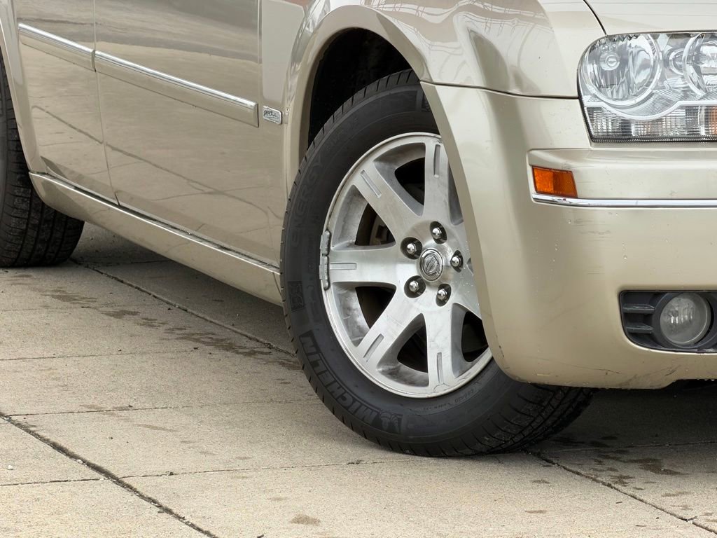 Used 2006 Chrysler 300 Touring RWD image 10