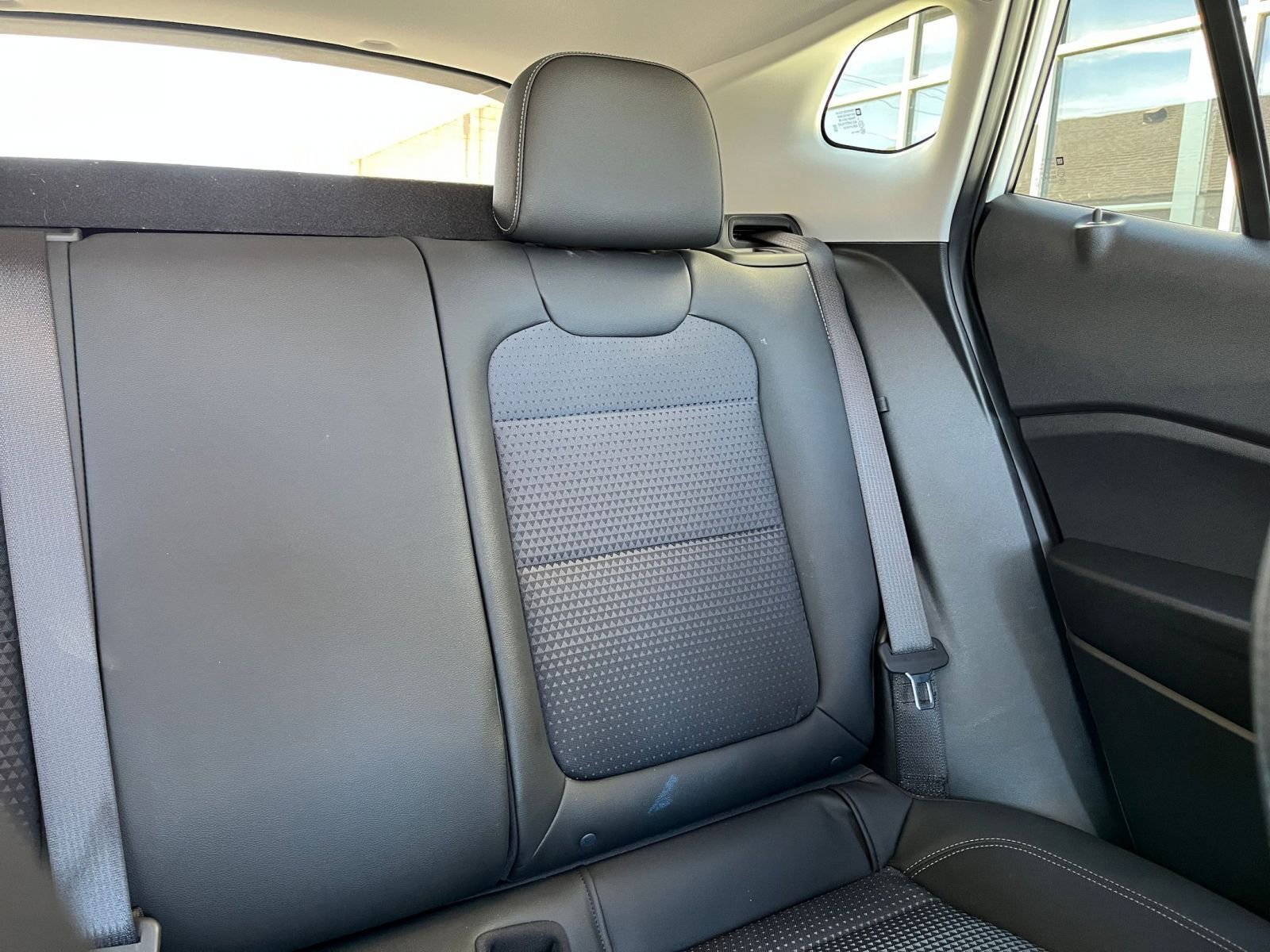 Used 2025 Chevrolet Trax LT image 36