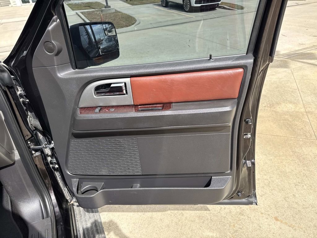 Used 2014 Ford Expedition EL King Ranch RWD image 15
