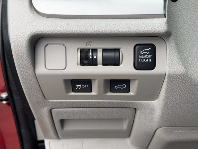 Used 2016 Subaru Forester 2.5i Touring AWD/4WD image 8