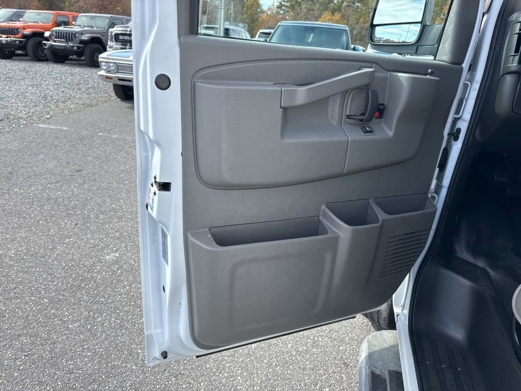 Used 2023 Chevrolet Express 2500 w/ Driver Convenience Package RWD image 18