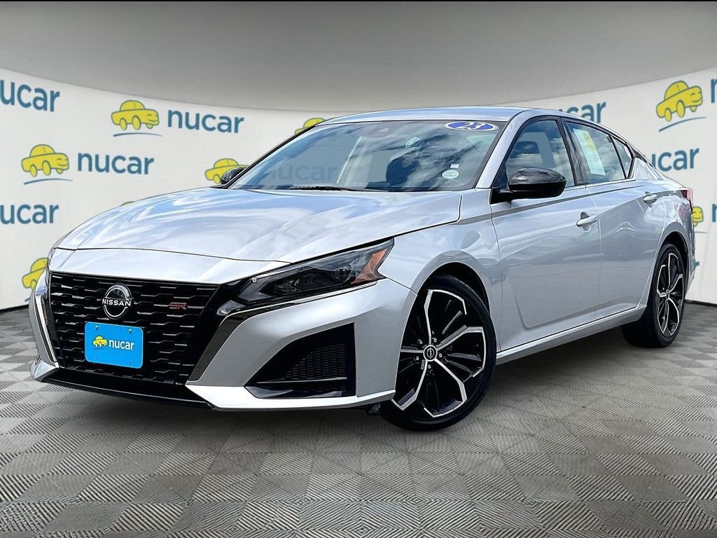 Used 2023 Nissan Altima 2.5 SR FWD image 3