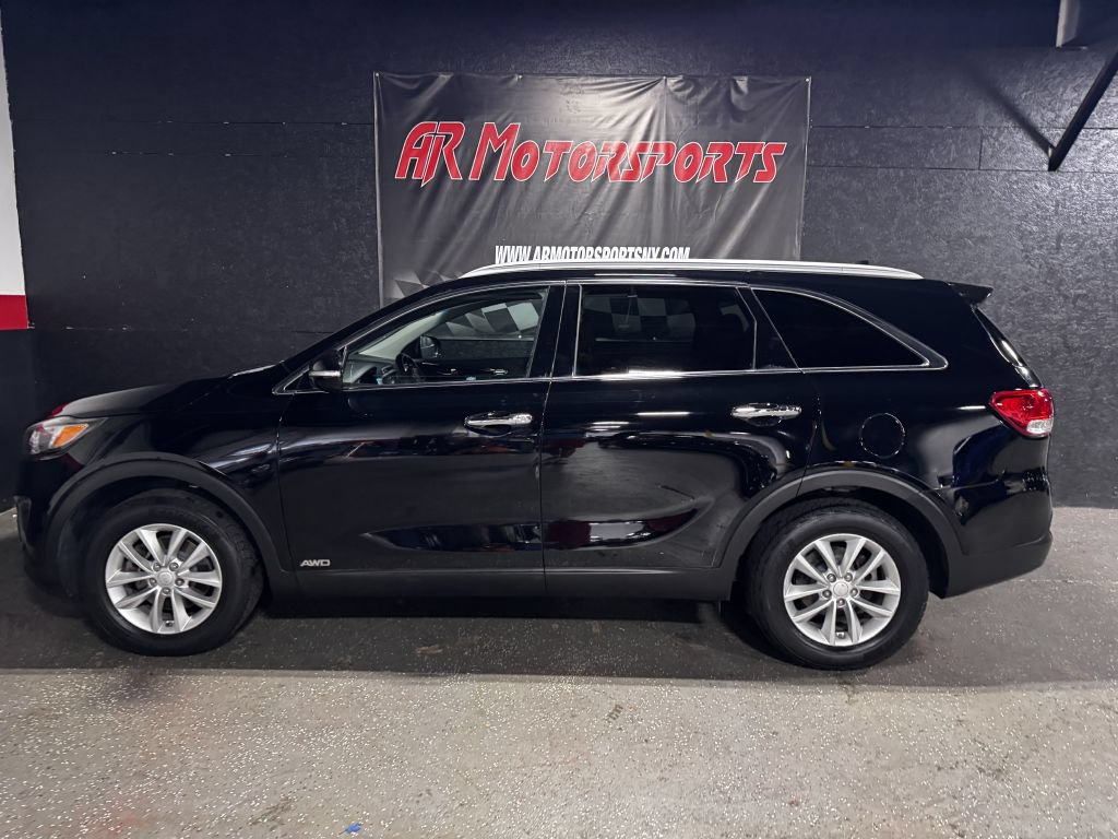 Used 2018 Kia Sorento AWD image 2