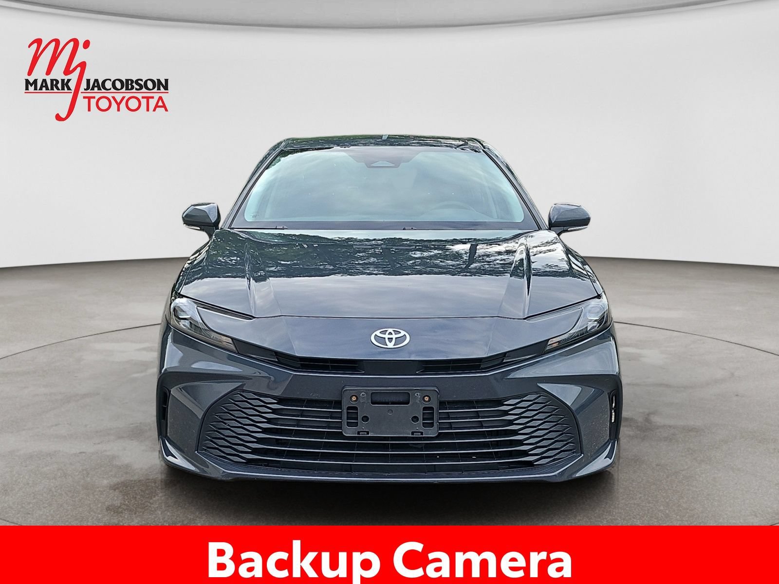 Used 2025 Toyota Camry LE FWD image 3