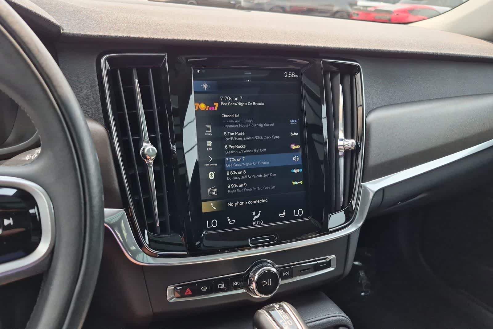 Used 2019 Volvo V90 T6 Cross Country AWD/4WD image 28