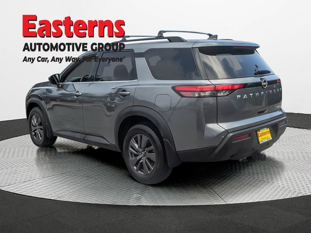 Used 2022 Nissan Pathfinder SV AWD/4WD image 4