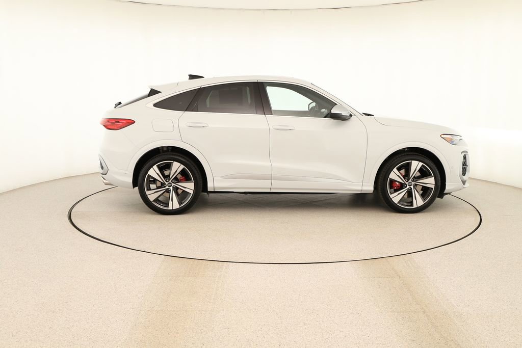 New 2026 Audi SQ5 Premium Plus image 8