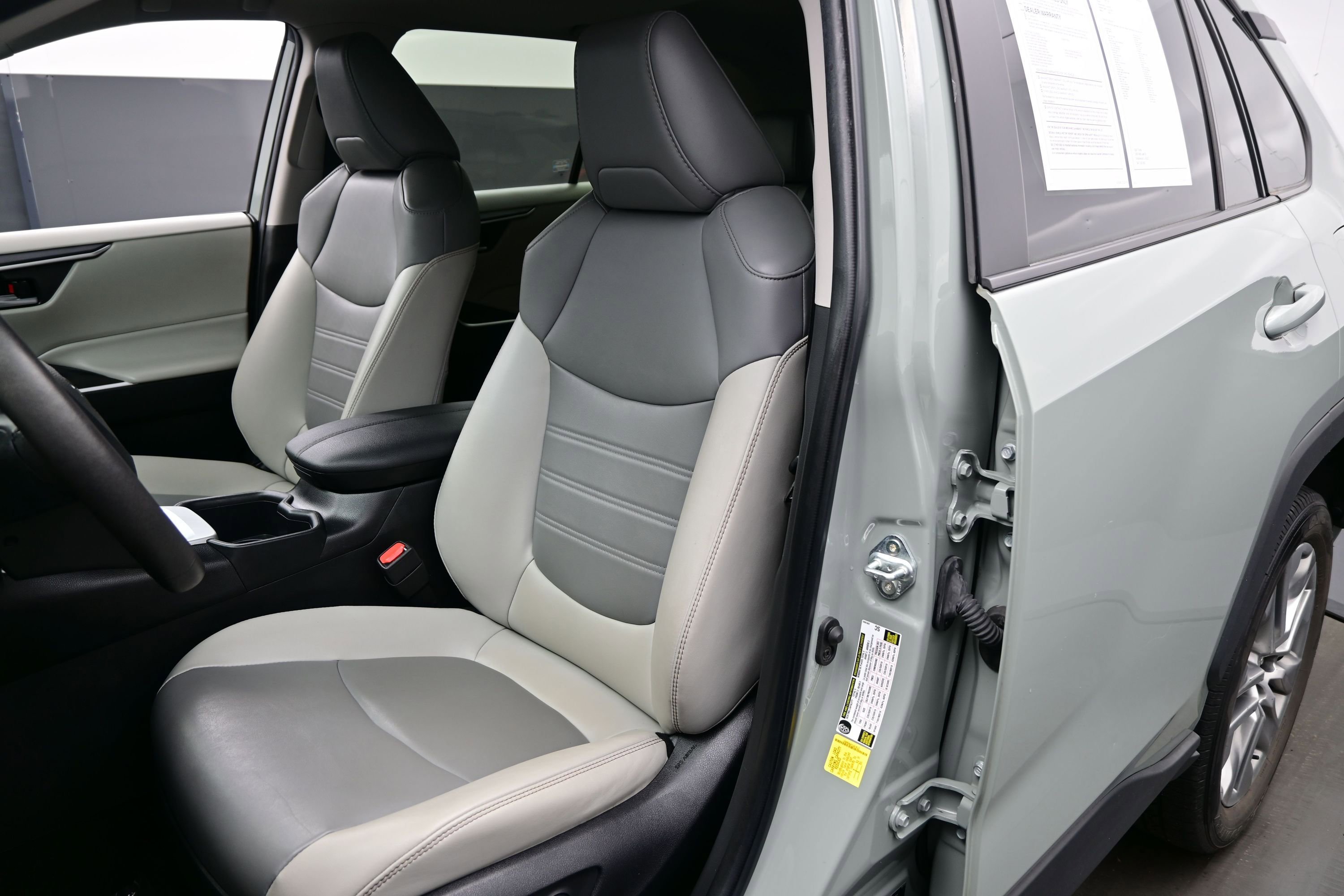 Used 2023 Toyota RAV4 XLE Premium AWD/4WD image 12