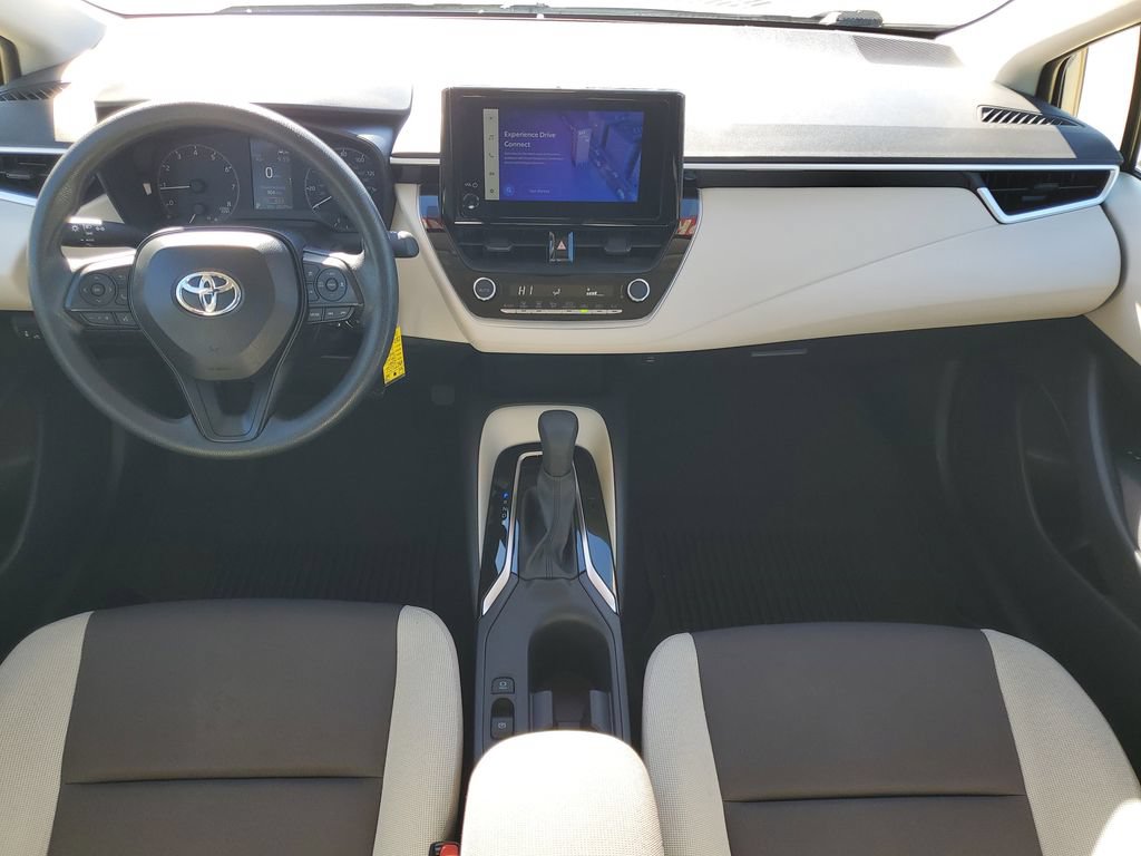 Used 2025 Toyota Corolla LE FWD image 30
