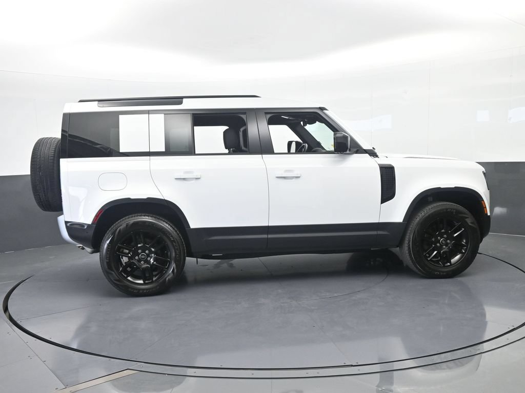 Used 2025 Land Rover Defender 110 S AWD/4WD image 7