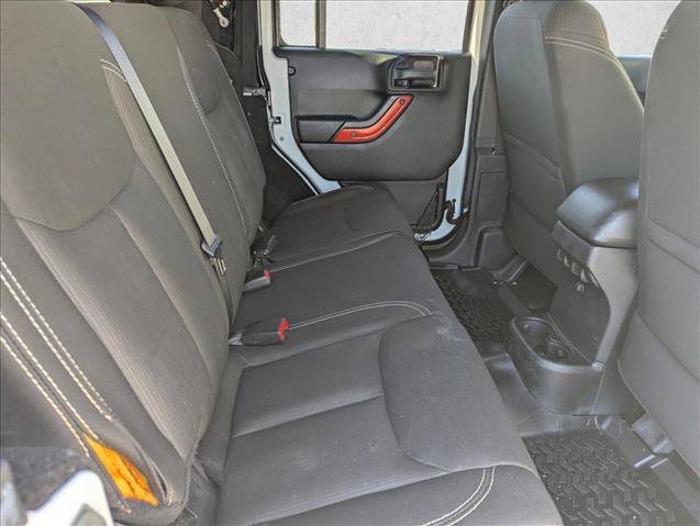 Used 2015 Jeep Wrangler Unlimited Sahara w/ Connectivity Group AWD/4WD image 28