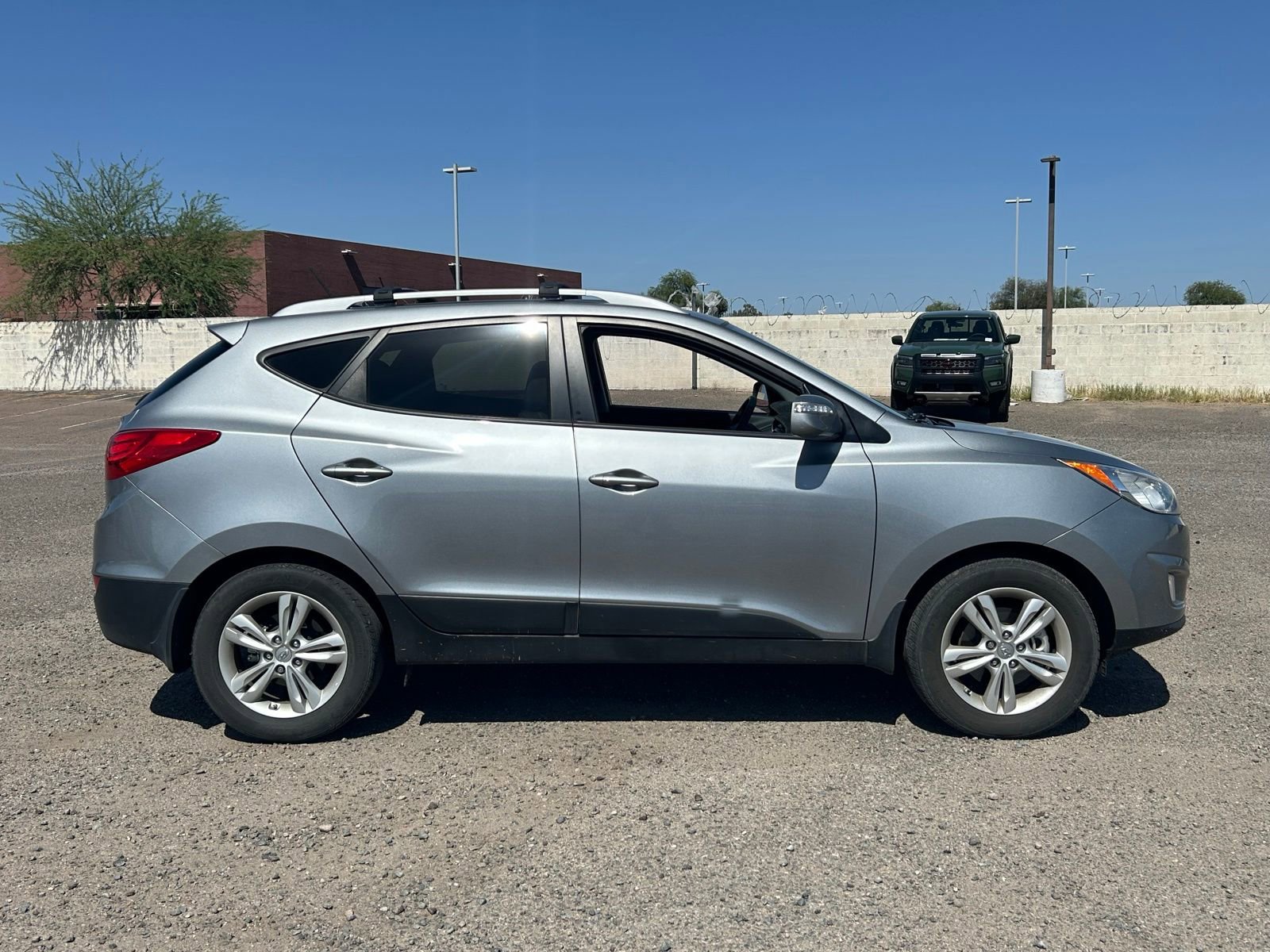 Used 2013 Hyundai Tucson GLS AWD/4WD image 4
