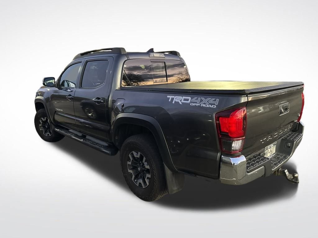 Used 2019 Toyota Tacoma TRD Off-Road image 4