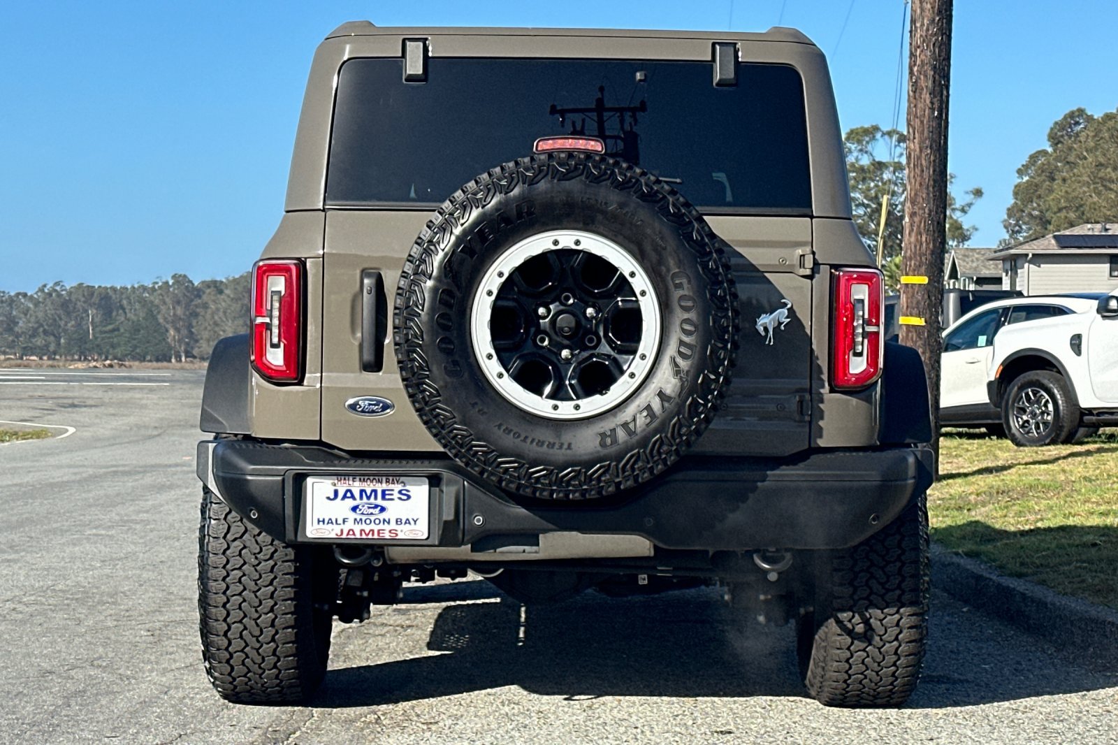 Used 2025 Ford Bronco Badlands AWD/4WD image 4