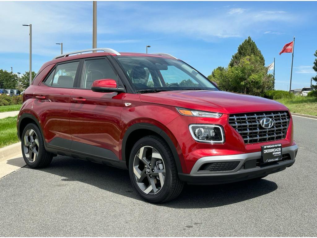 Used 2024 Hyundai Venue Limited image 3