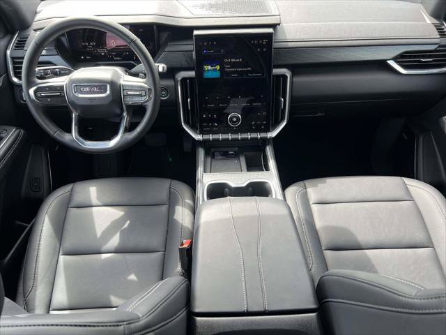 Used 2025 GMC Acadia Elevation w/ Elevation Premium Package FWD image 12