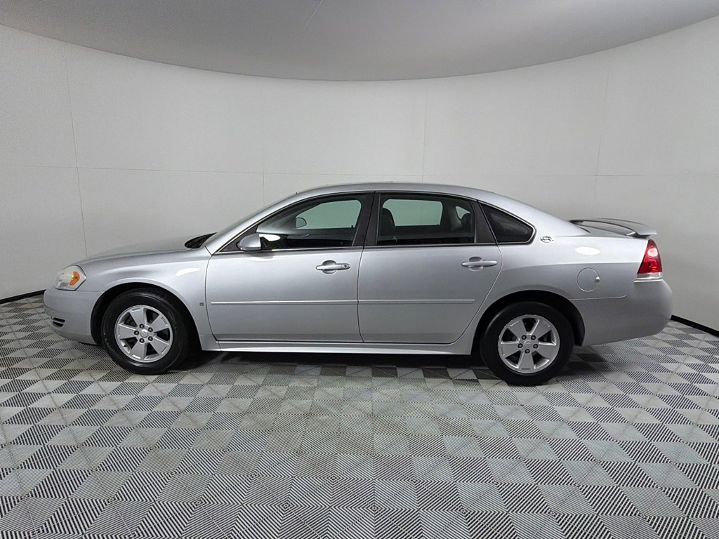 Used 2009 Chevrolet Impala LT FWD image 8