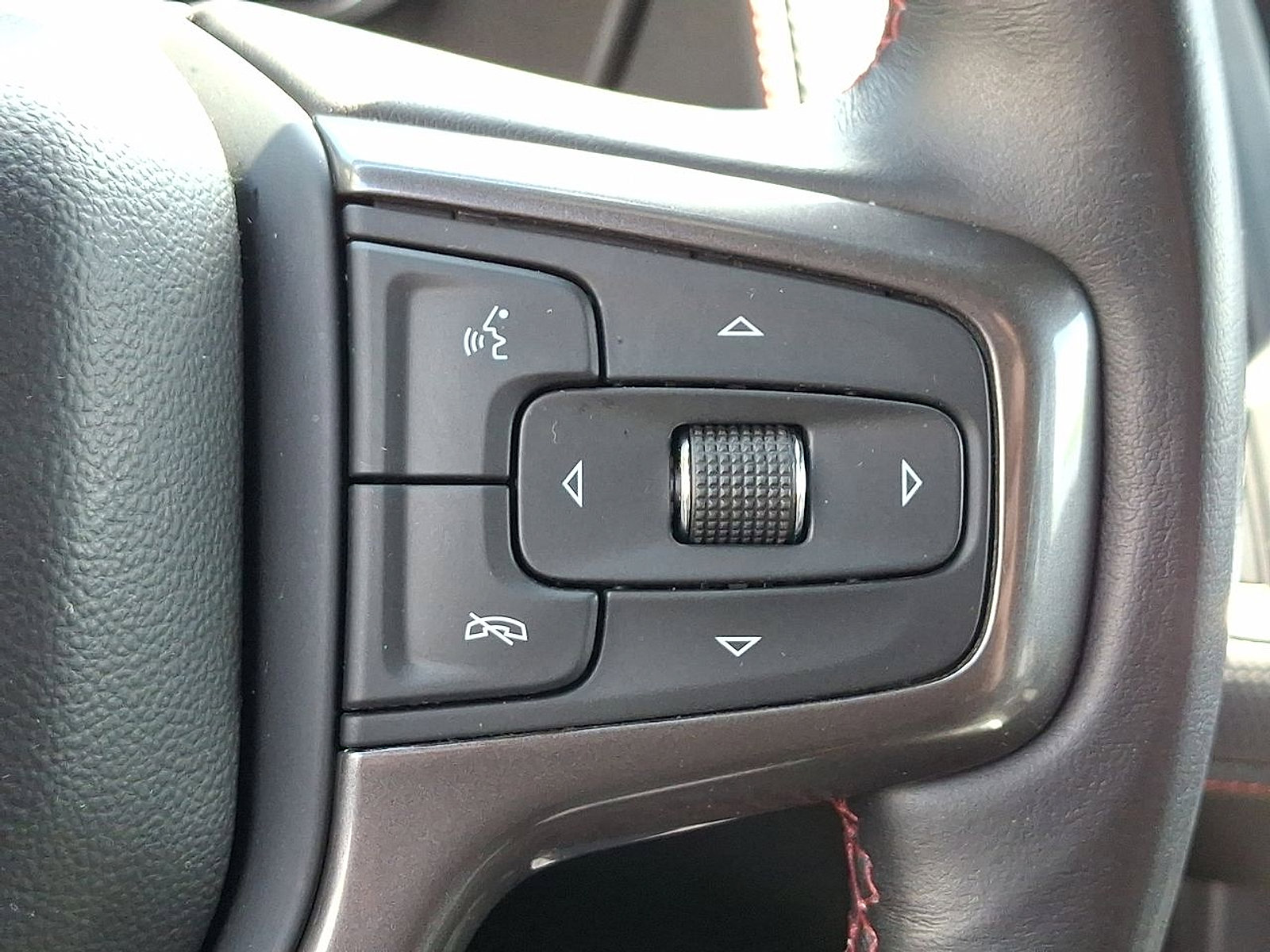 Certified 2022 Chevrolet Tahoe RST w/ Luxury Package image 18