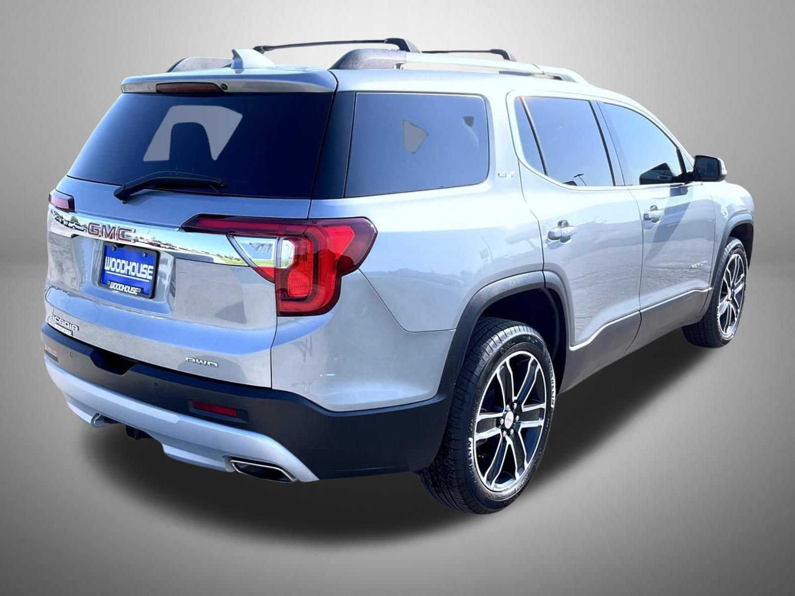 Certified 2023 GMC Acadia SLT w/ Technology Package AWD/4WD image 7