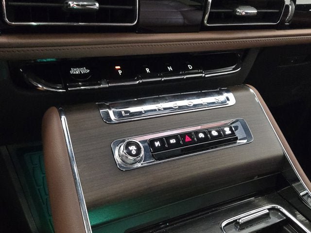 Used 2025 Lincoln Aviator Reserve w/ Equipment Group 201A AWD/4WD image 26