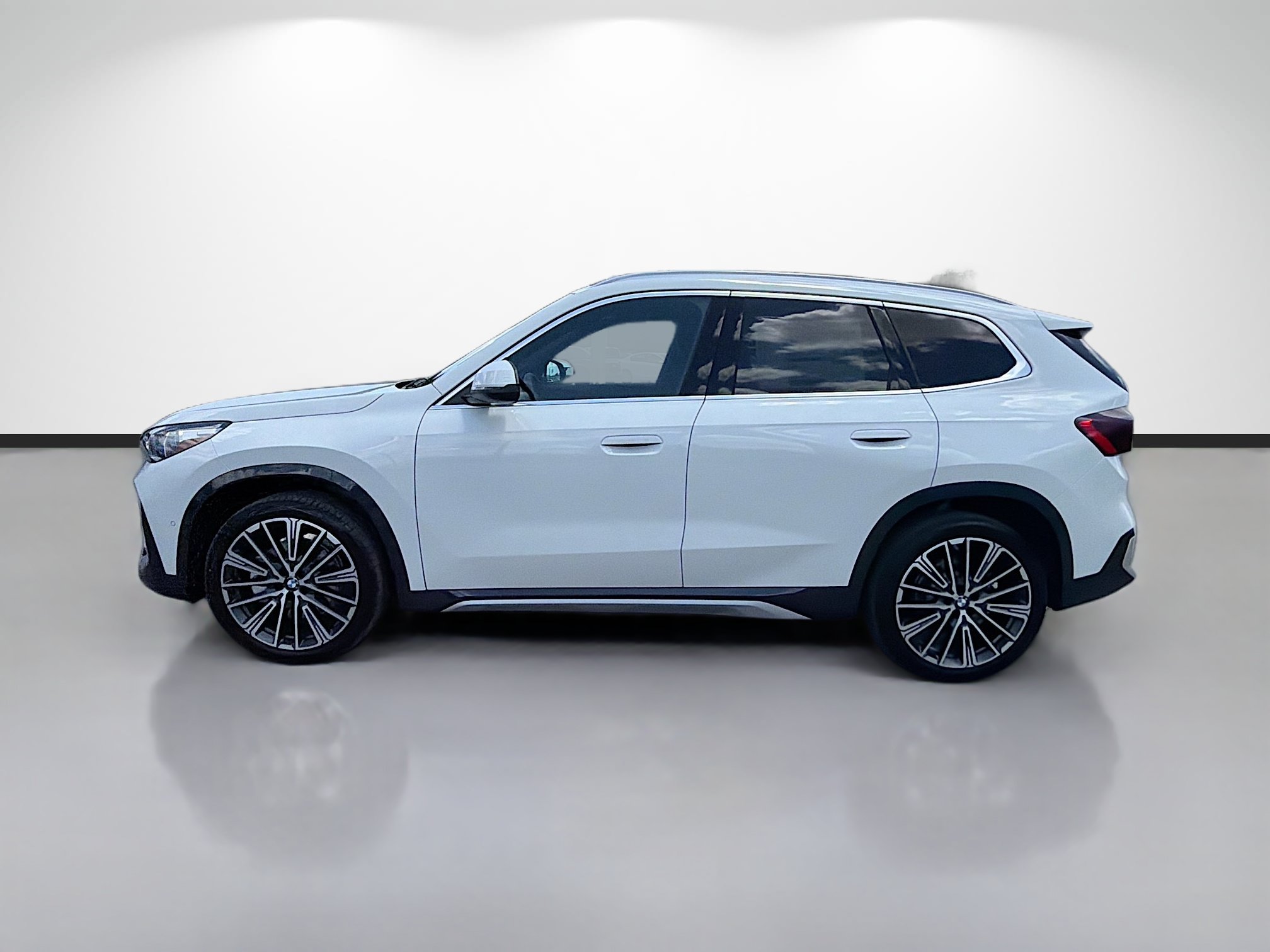 New 2026 BMW X1 xDrive28i w/ Convenience Package AWD/4WD image 6