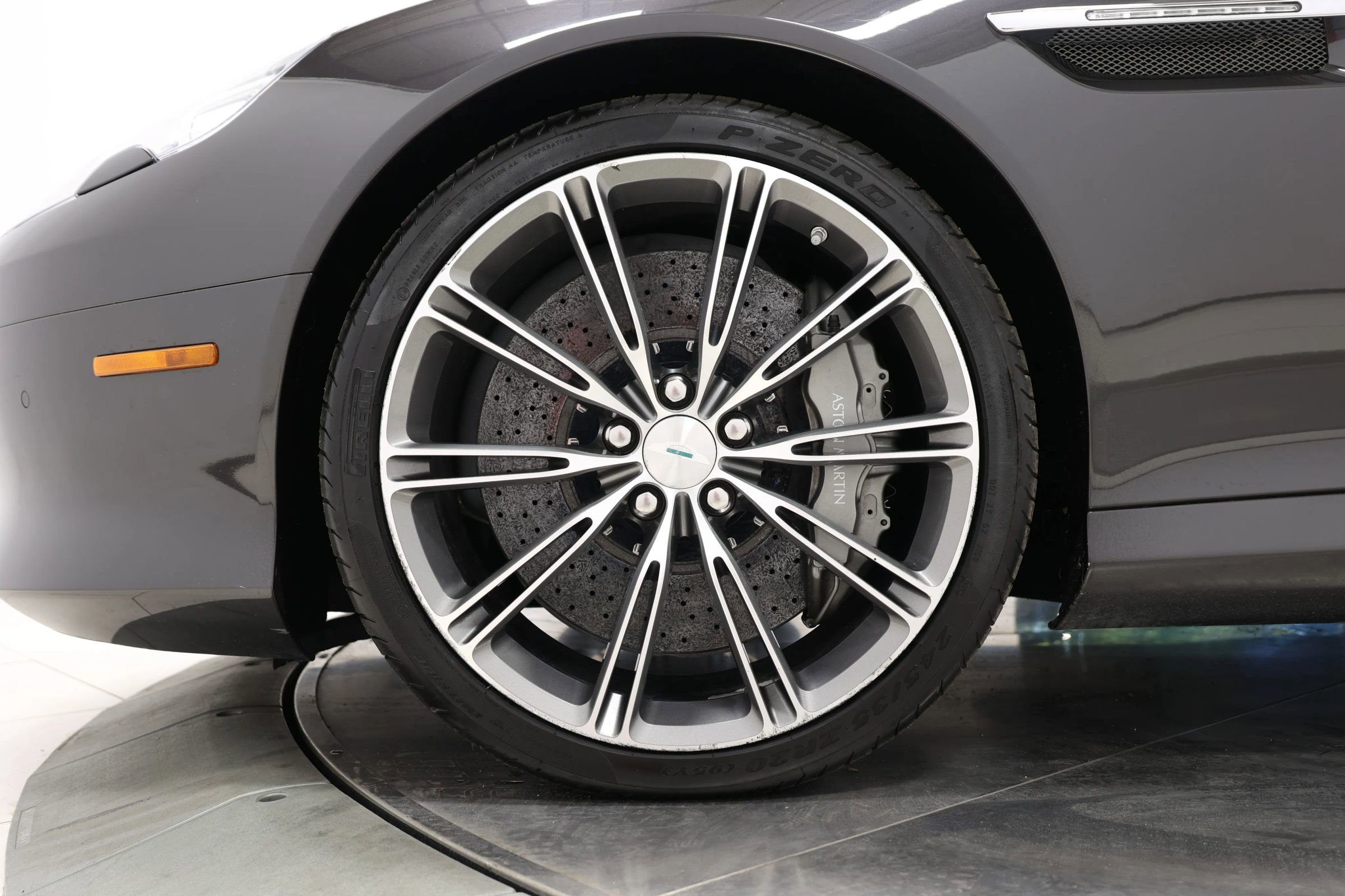 Used 2012 Aston Martin Virage Volante image 95