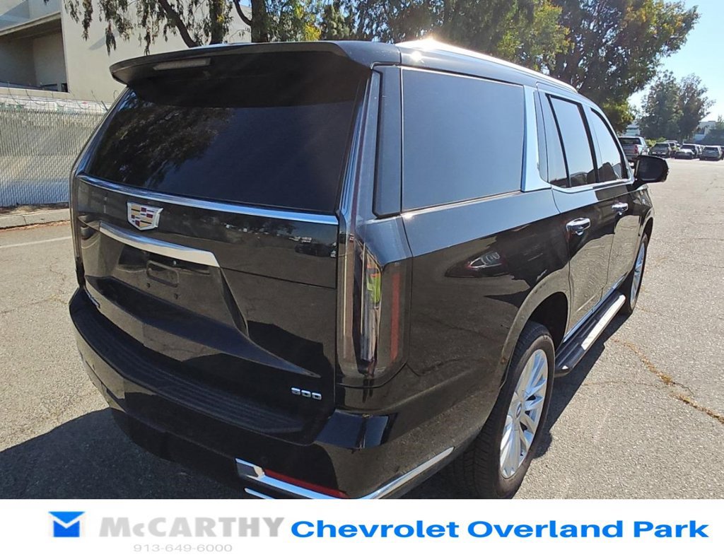 Used 2025 Cadillac Escalade Luxury AWD/4WD image 5