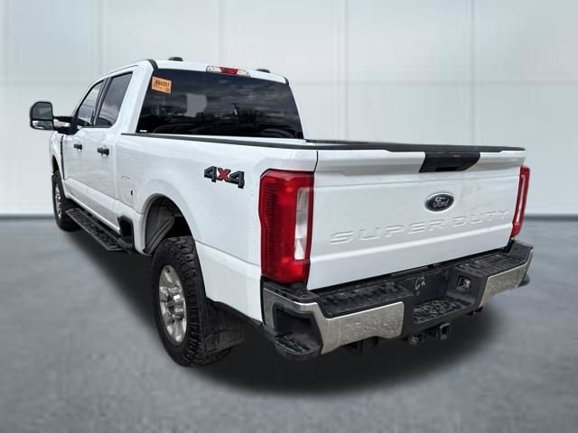 Used 2024 Ford F250 XLT AWD/4WD image 2