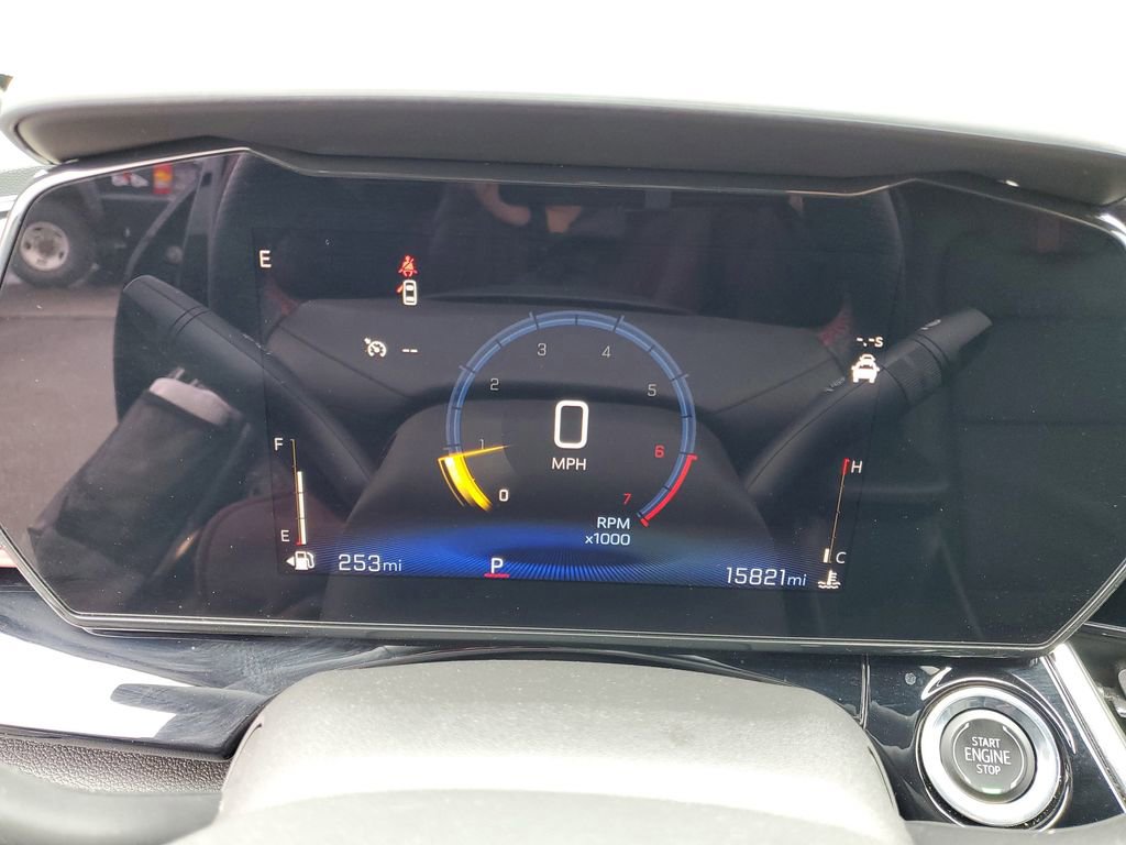 Certified 2025 Chevrolet Trax RS w/ Driver Confidence Package image 9