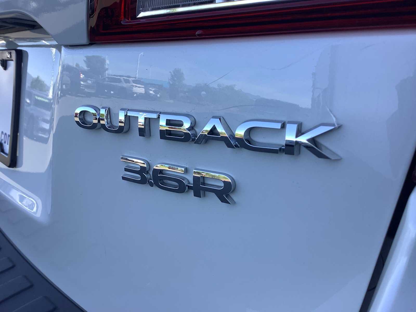 Used 2019 Subaru Outback 3.6R Touring w/ Popular Package #3A AWD/4WD image 6