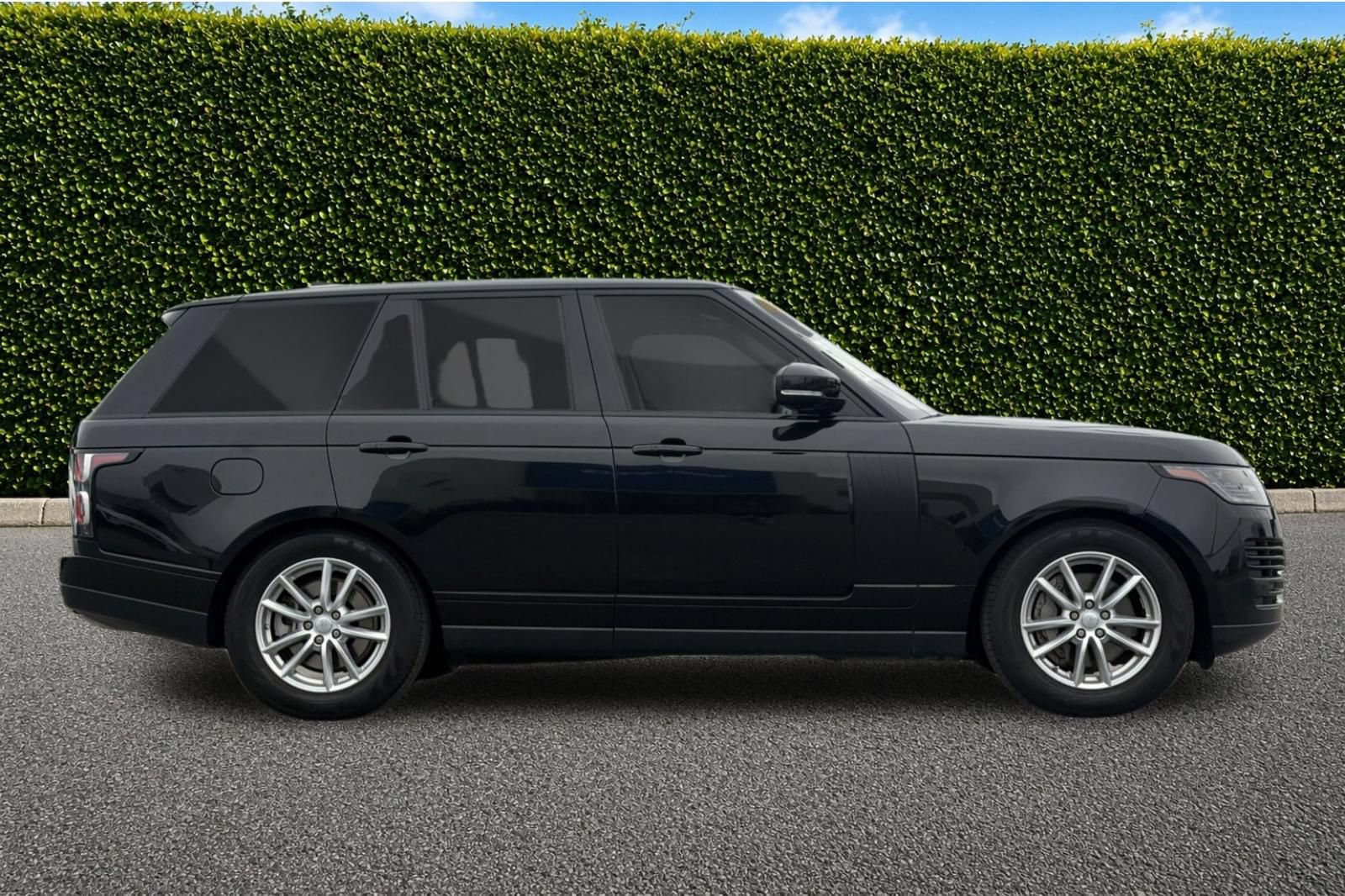 Used 2020 Land Rover Range Rover AWD/4WD image 3