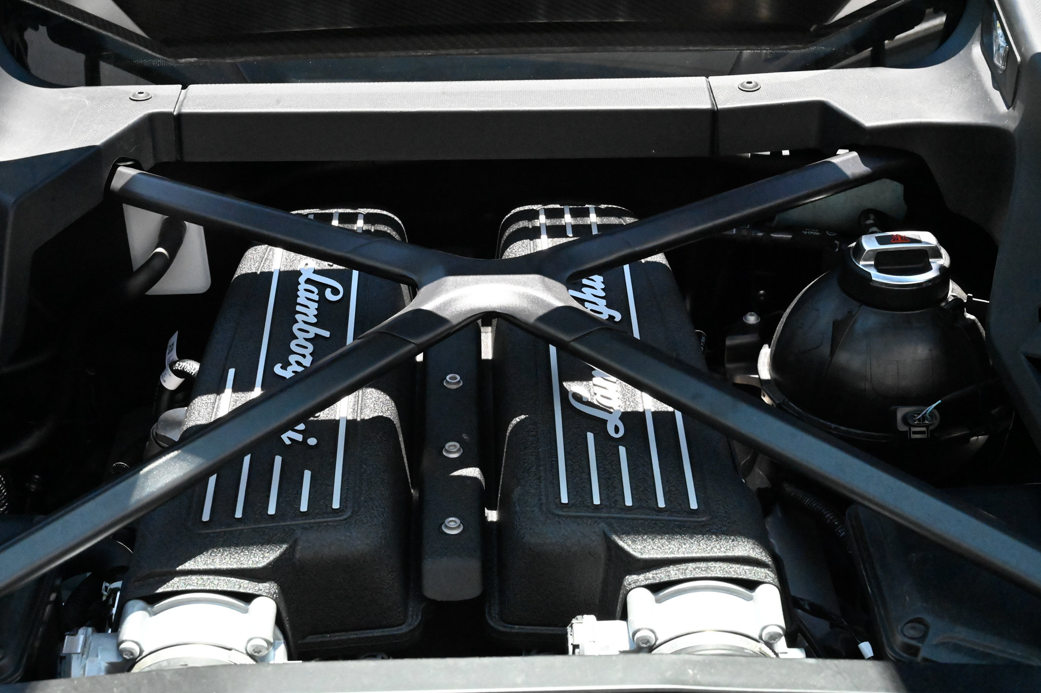 Used 2024 Lamborghini Huracan Tecnica RWD image 35