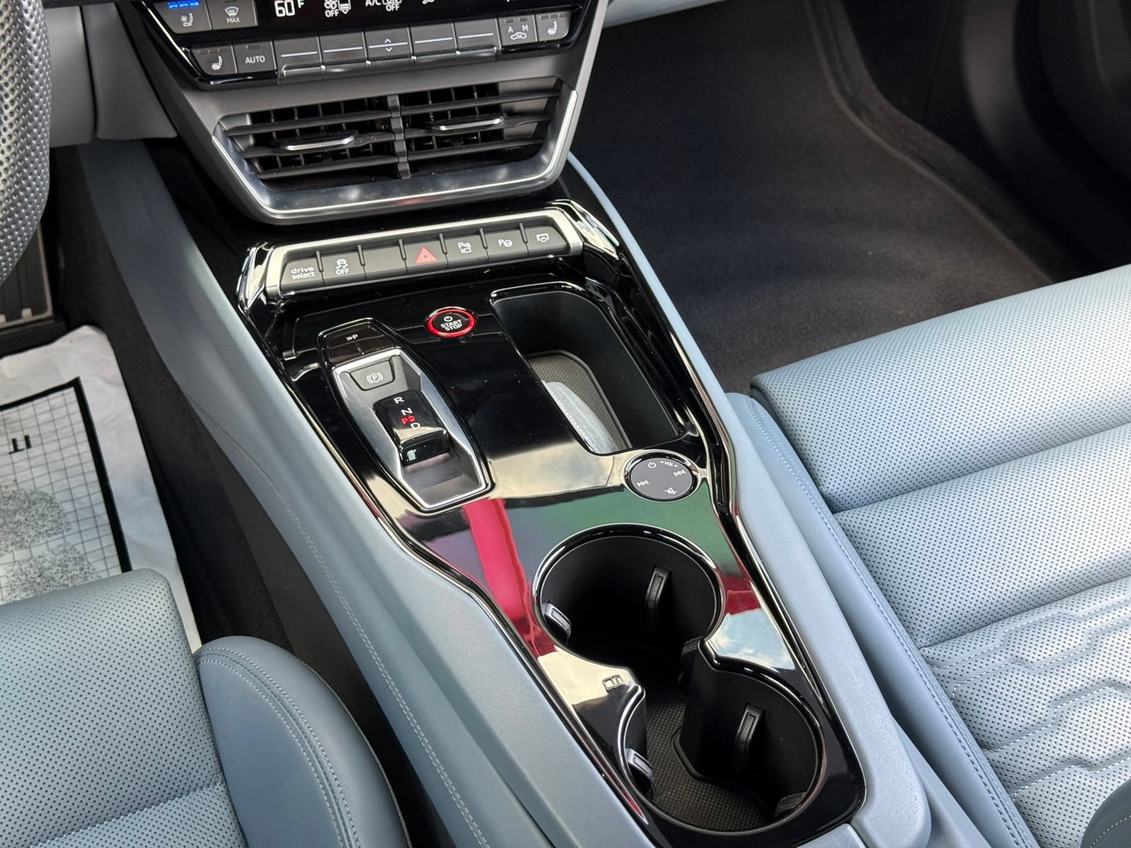 Used 2024 Audi RS e-tron GT w/ Carbon Performance Package AWD/4WD image 45