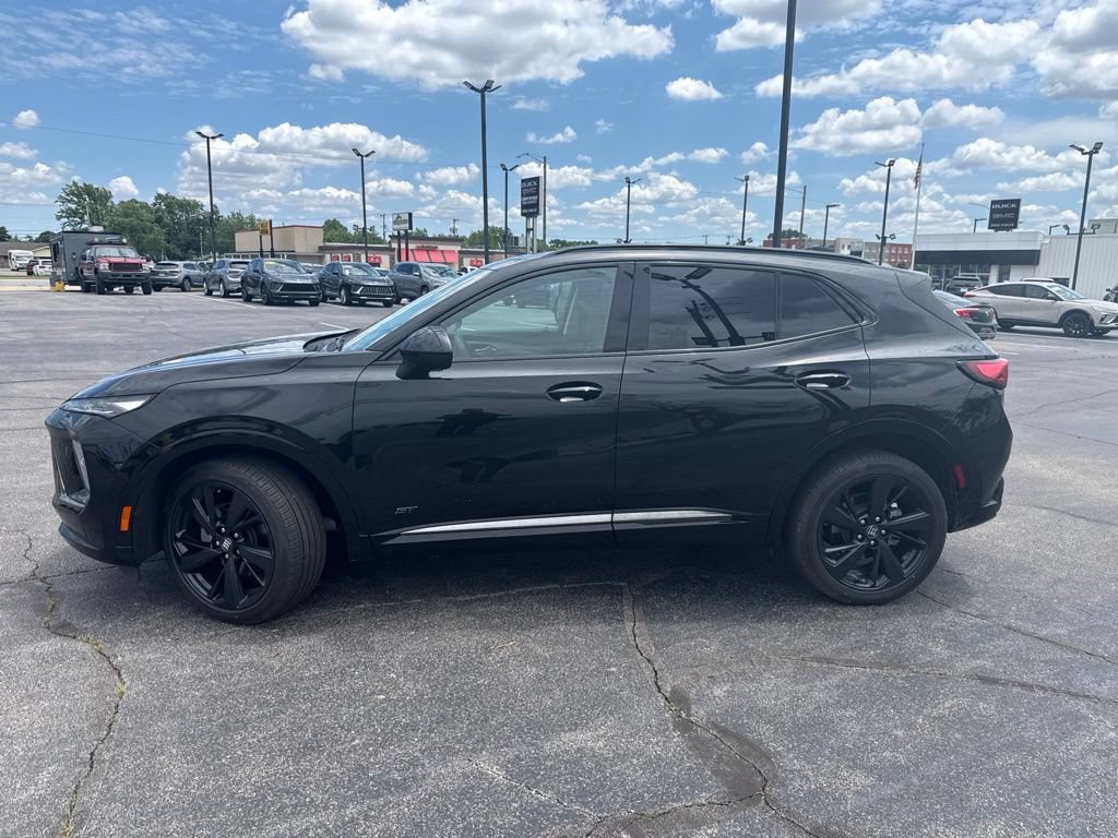 Used 2025 Buick Envision Sport Touring AWD/4WD image 2