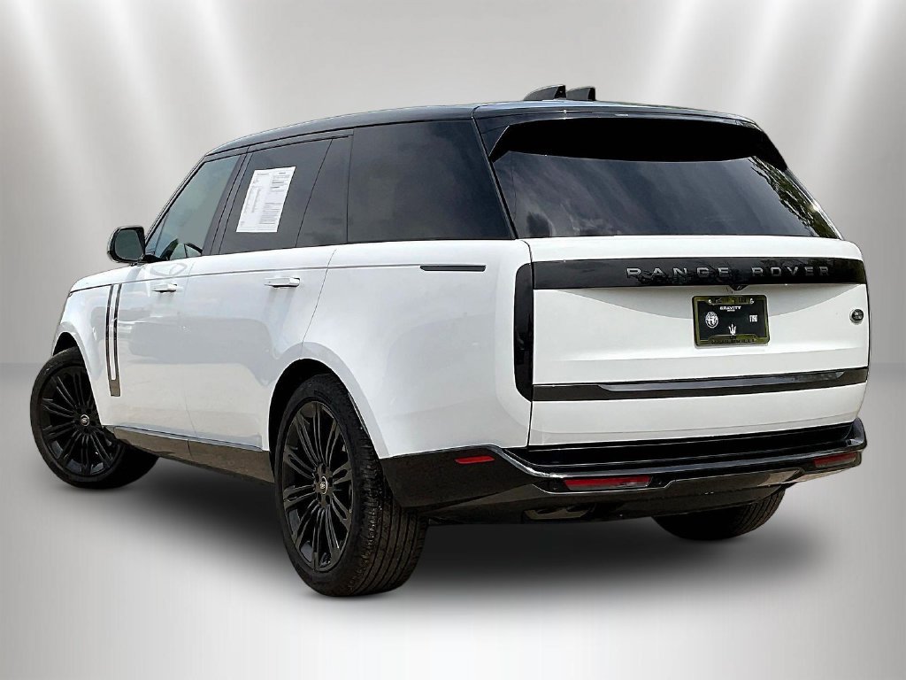 Used 2023 Land Rover Range Rover Long Wheelbase SE AWD/4WD image 4