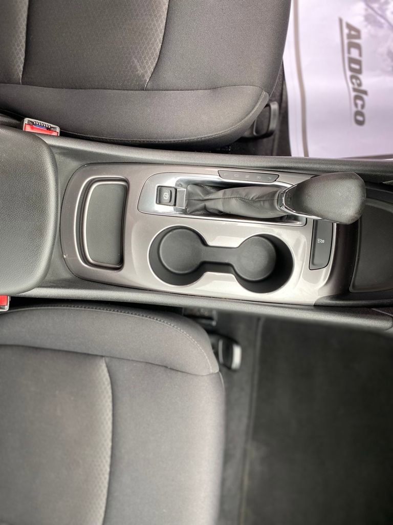 Used 2023 Chevrolet Malibu LS image 23