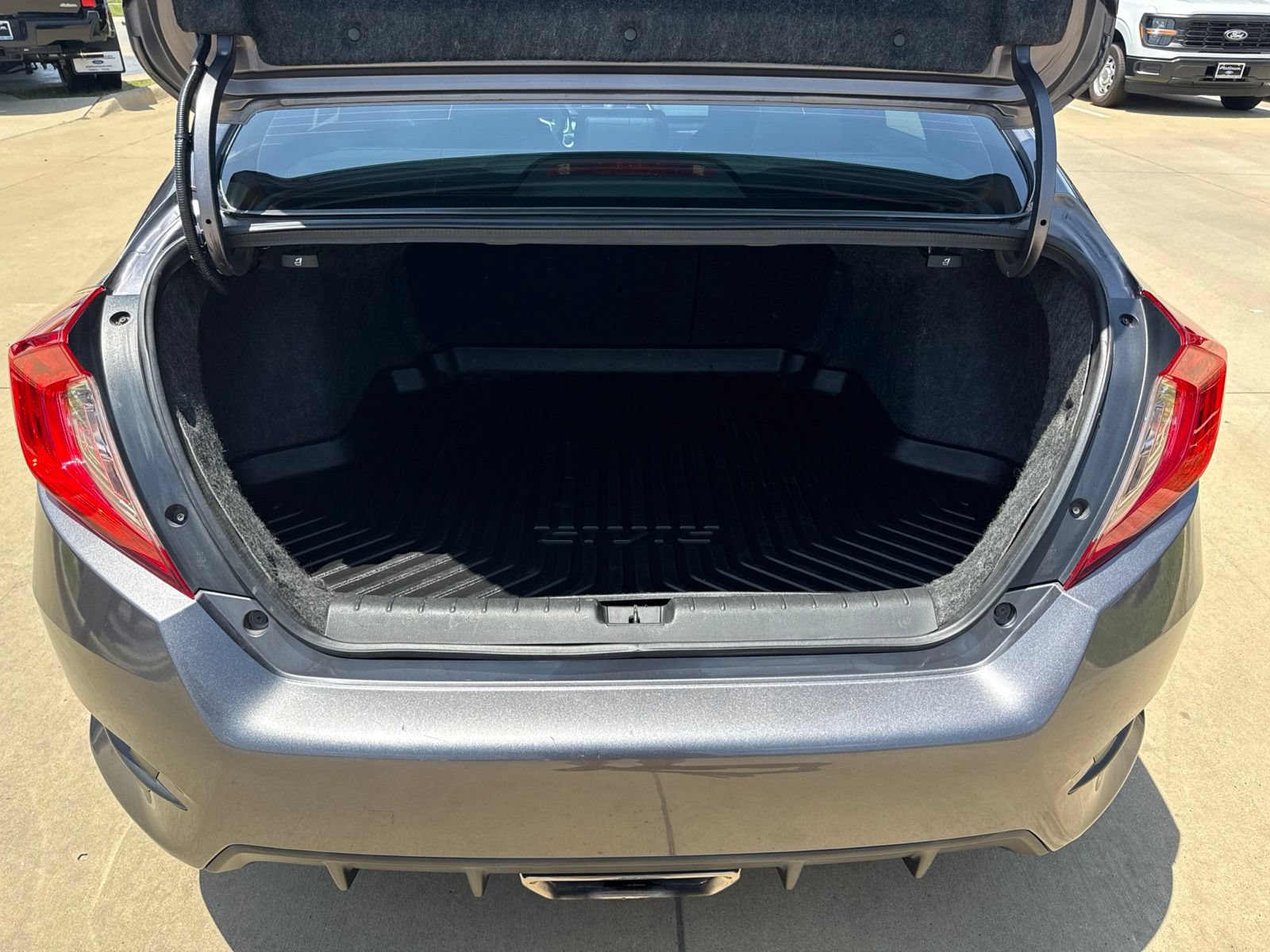 Used 2019 Honda Civic Sport image 5
