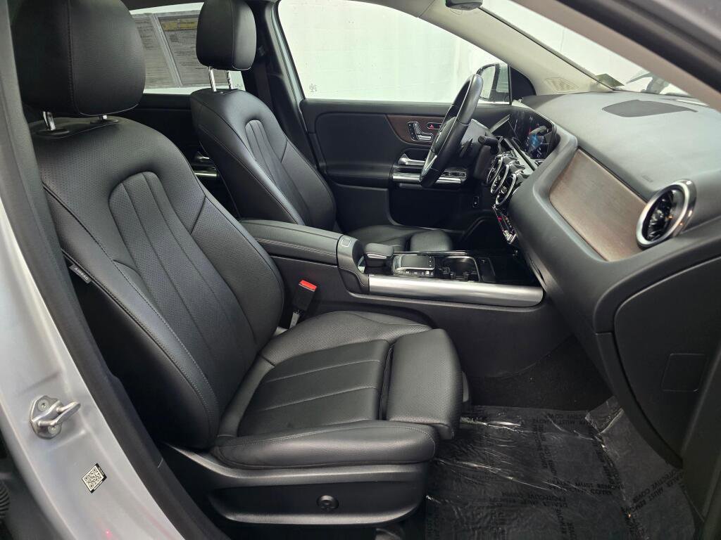 Used 2022 Mercedes-Benz GLA 250 4MATIC w/ Premium Package Lite image 25
